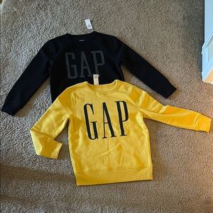 NWT Two gap sweatshirts size MEDIUM